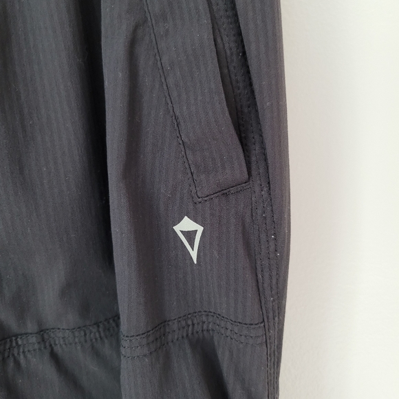 IVIVVA by LULULEMON Live To Move Pant - Picture 9 of 11